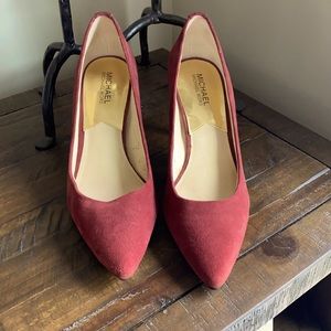 Michael Kors Maroon pumps